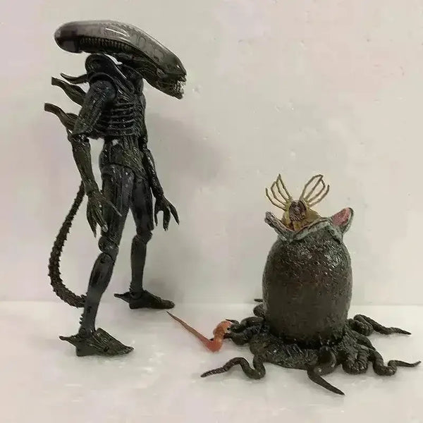 NECA Alien 40th Anniversary Ultimate Big Chap Figure (22 cm) - Bear Hugs