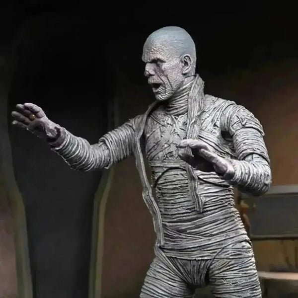NECA Ancient Mummy Figure (17 cm) - Bear Hugs