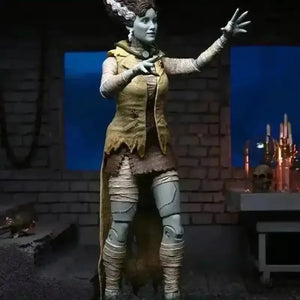 NECA Bride of Frankenstein Action Figure (17 cm) - Bear Hugs