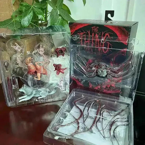 NECA Feral Predator Action Figure and Ultimate Dog From Thing - Bear Hugs