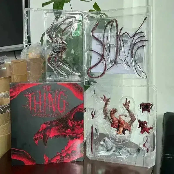 NECA Feral Predator Action Figure and Ultimate Dog From Thing - Bear Hugs