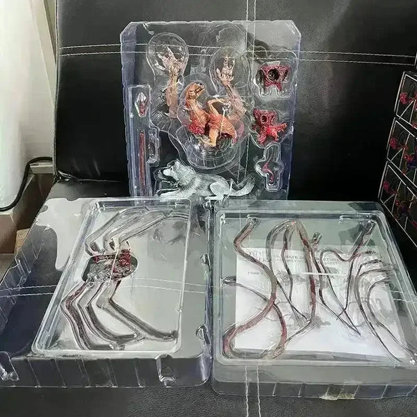 NECA Feral Predator Action Figure and Ultimate Dog From Thing - Bear Hugs