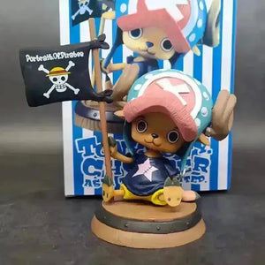 One Piece Chopper With Flag Action Figure (9 cm) - Bear Hugs