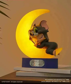 Pop Mart x Tom x Molly Collectible Night Lamp - Bear Hugs