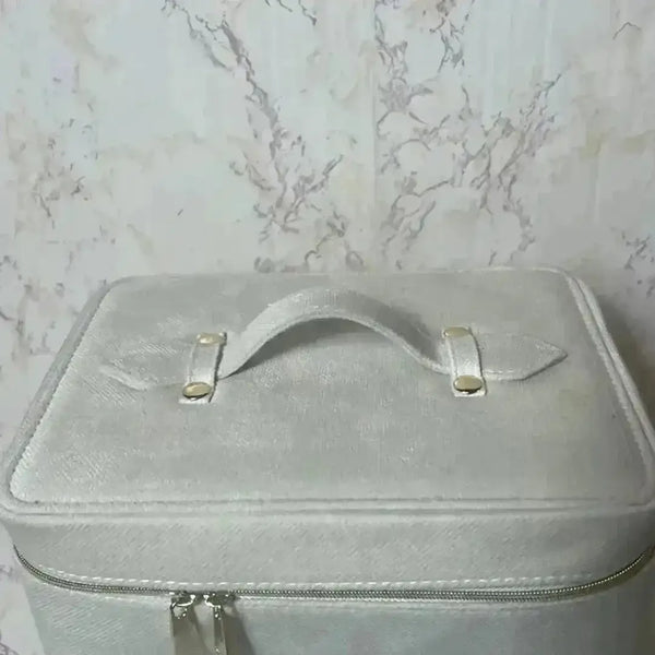 Premium D Luxe White and Gold Vanity Kit - Bear Hugs