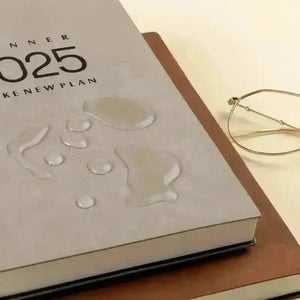 QS 2025 Daily Planner - Bear Hugs