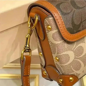 Redkiss Horse Drawn Handbag - Bear Hugs