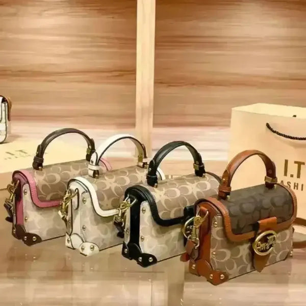Redkiss Horse Drawn Handbag - Bear Hugs