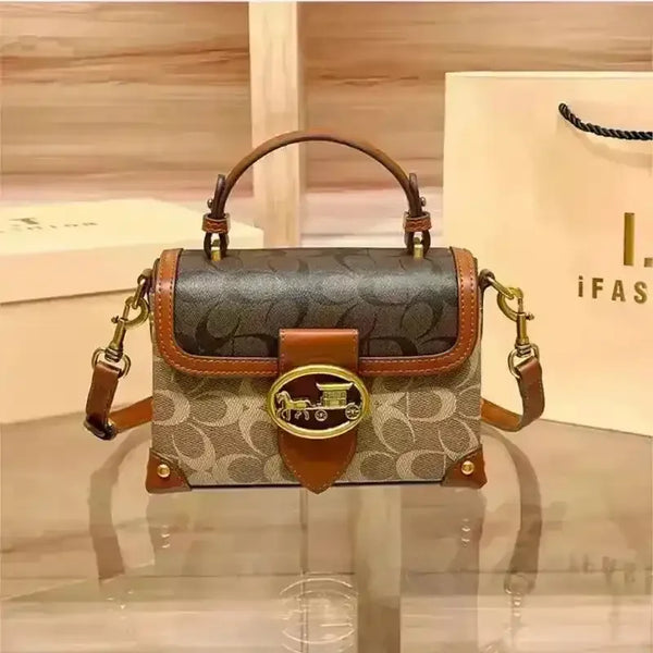 Redkiss Horse Drawn Handbag - Bear Hugs