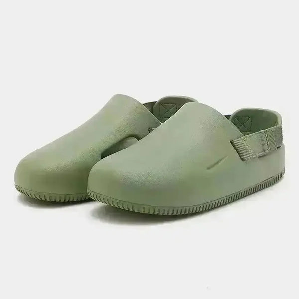 Right Tick Cloud Nine Sandals - Bear Hugs