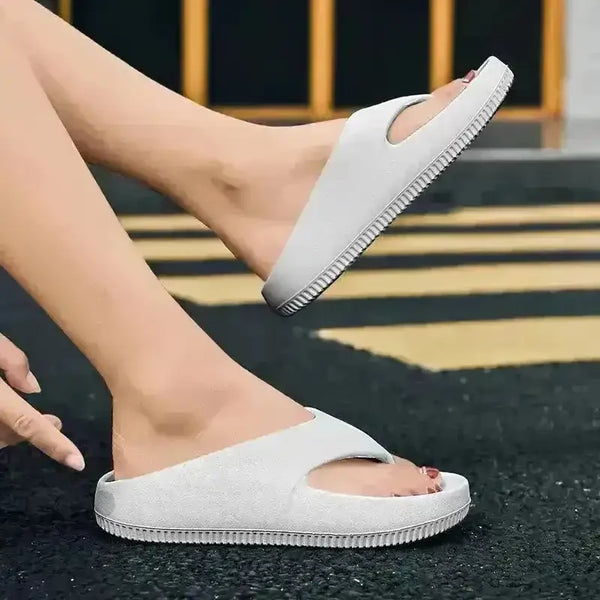 Right Tick FeatherStride Slippers - Bear Hugs