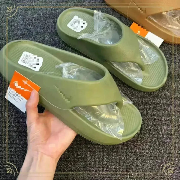 Right Tick FeatherStride Slippers - Bear Hugs