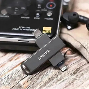 SanDisk iXpand iPhone Flash Drive - Bear Hugs