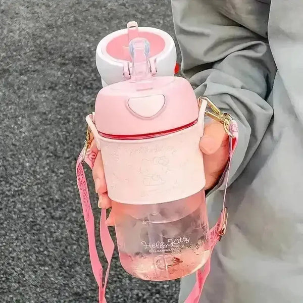 Sanrio Cute Face BPA-Free Bottle (600 ml) - Bear Hugs