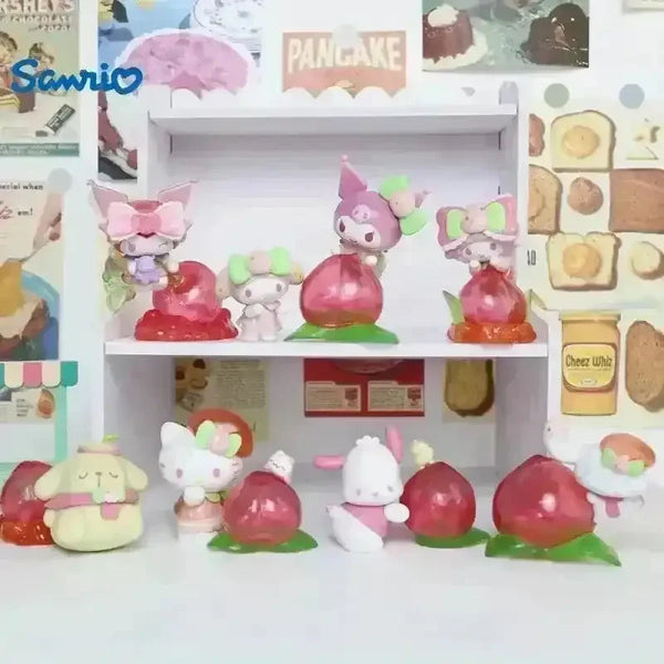 Sanrio Hello Kitty & Friends Red Onion Mystery Box (7 pcs) - Bear Hugs