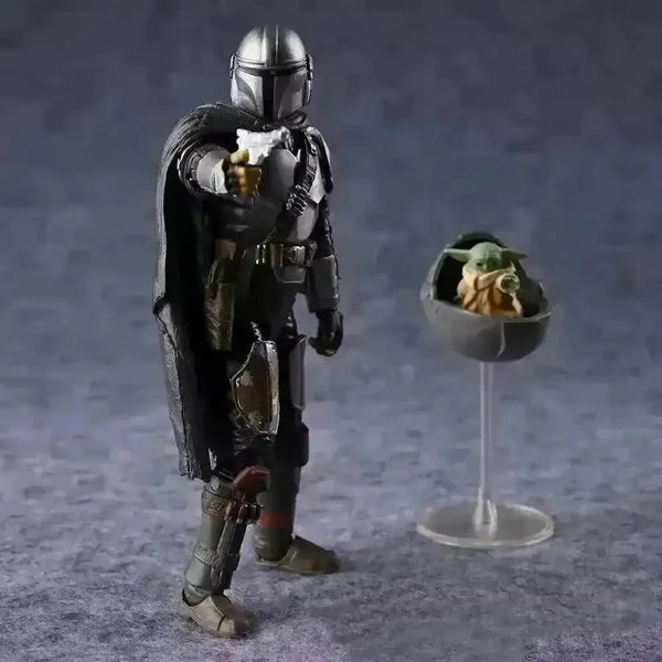 Star Wars The Mandalorian and Grogu Action Figure (16 cm) - Bear Hugs