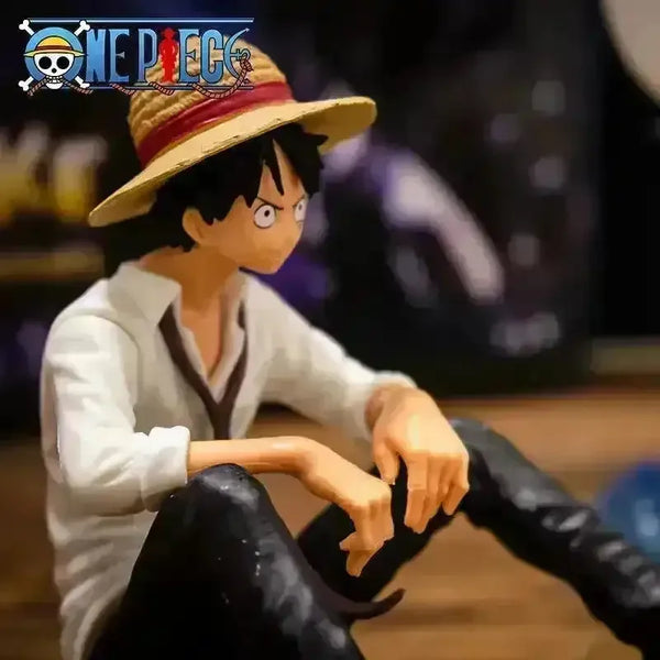 Straw Hat Luffy Sitting Action Figure (12 cm) - Bear Hugs