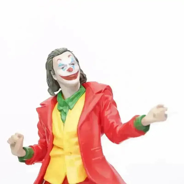 Suited Joker Figurine (22 cm) - Bear Hugs