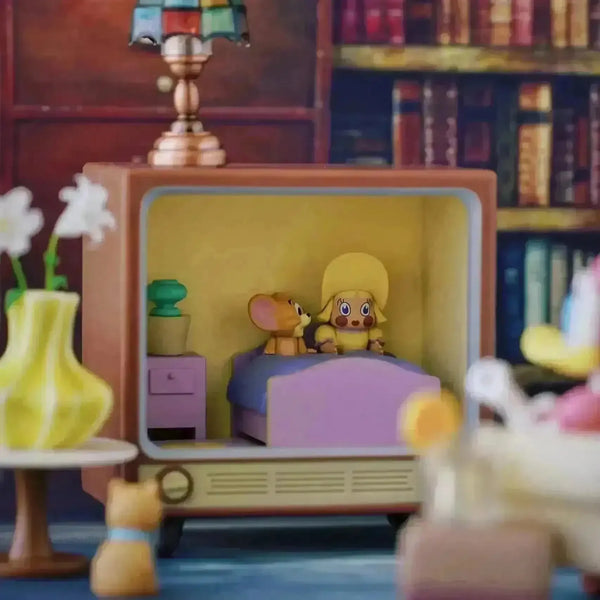 Tom And Jerry Classic Moment Series Blind Box - Bear Hugs