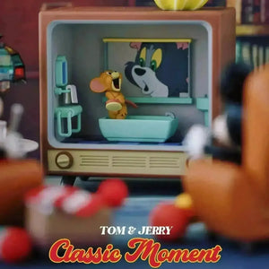 Tom And Jerry Classic Moment Series Blind Box - Bear Hugs