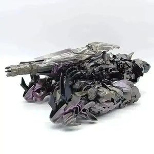 Transformers Baiwei Shockwave Action Figure (20 cm) - Bear Hugs