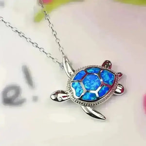 Turtle-Shaped Alloy Pendant Necklace - Bear Hugs