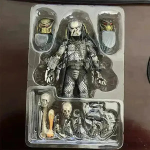 Ultimate Elder Predator Action Figure (18 cm) - Bear Hugs