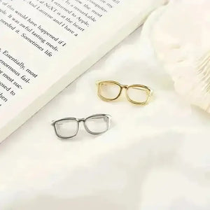 Unique Square Shaped Glasses Ring - Bear Hugs