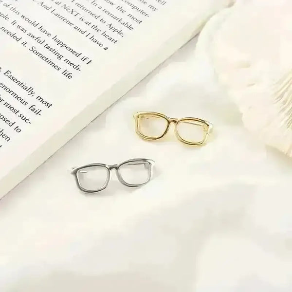 Unique Square Shaped Glasses Ring - Bear Hugs