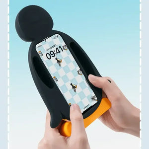 Pingu Frosty Friend Cover (For iPhones)