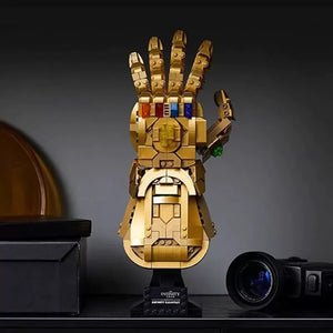 Thanos Infinity Gauntlet Building Blocks (590 Pcs)