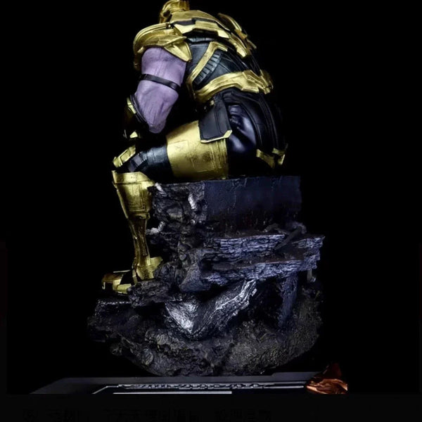 Thanos on Throne Deluxe Figurine (72 cm)