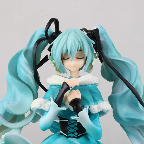 Teen Idol Hatsune Miku Model Figure (28 cm)