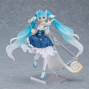 Hatsune Miku Snow Songstress Figurine (15 cm)