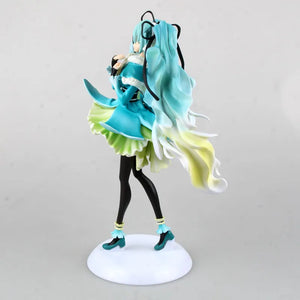 Teen Idol Hatsune Miku Model Figure (28 cm)