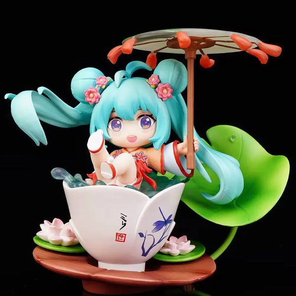 Hatsune Miku Lotus Pond Figure (15 cm)
