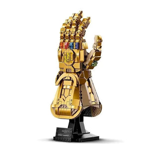 Thanos Infinity Gauntlet Building Blocks (590 Pcs)