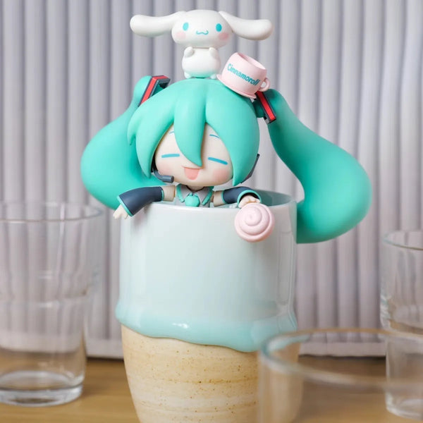 Hatsune Miku x Cinnamoroll Nendoroid Figurine