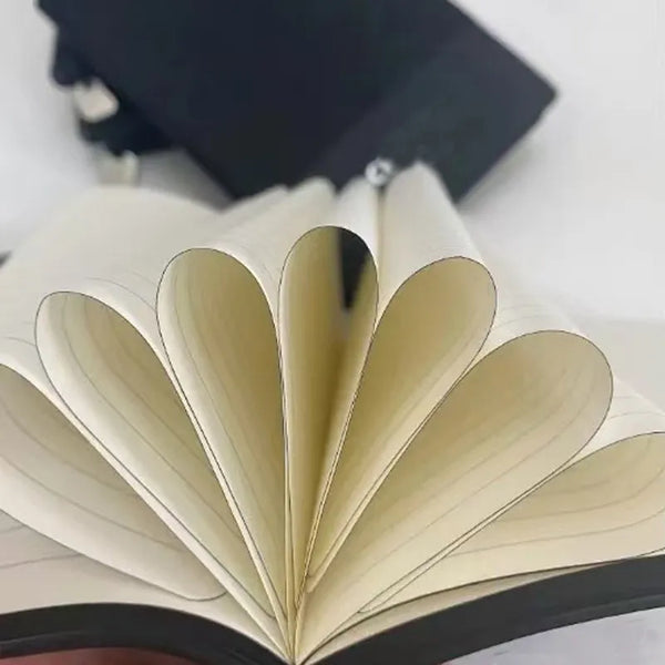 CH Beauté Minimalistic Black Notebook