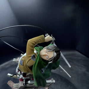 Tree Jump Levi Ackerman Figure (28 cm)