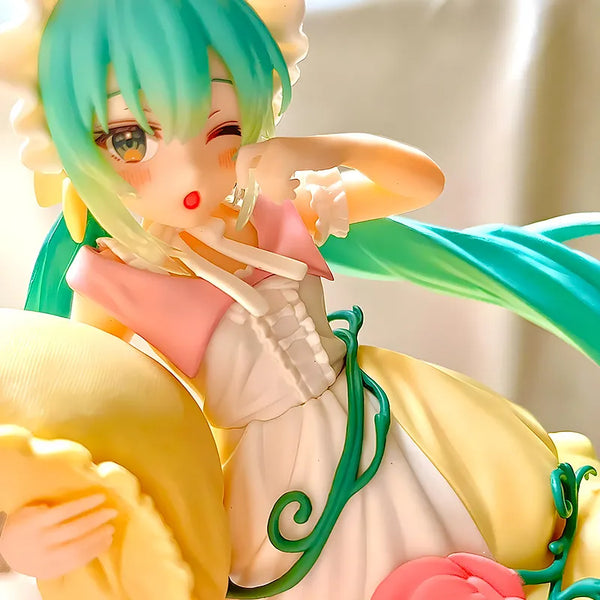 Hatsune Miku Wonderland Sleeping Beauty Figure