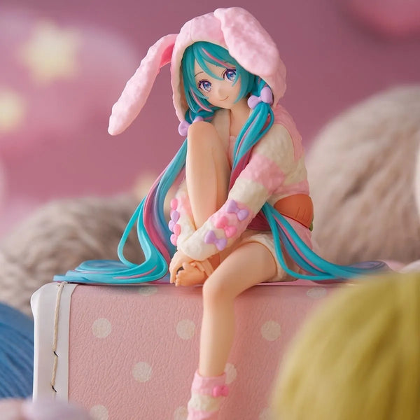 Hatsune Miku Rabbit Ear Hat Ver. Figure