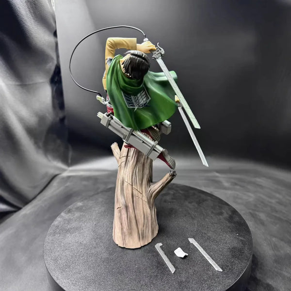 Tree Jump Levi Ackerman Figure (28 cm)