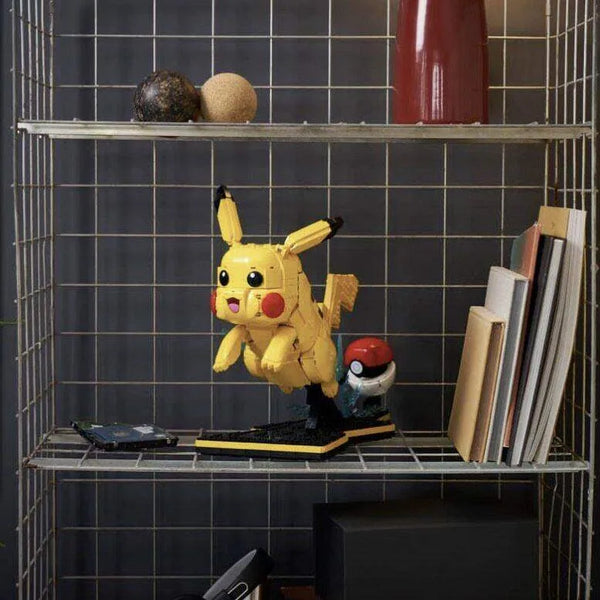 Pokémon Pikachu and Poké Ball Building Set (2050 Pcs)