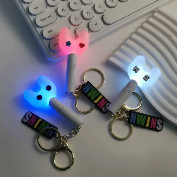 NewJeans Binky Bong Mini Lightstick Keychain