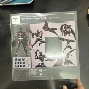 Amazing Yamaguchi Batman Beyond Figure (16 cm)