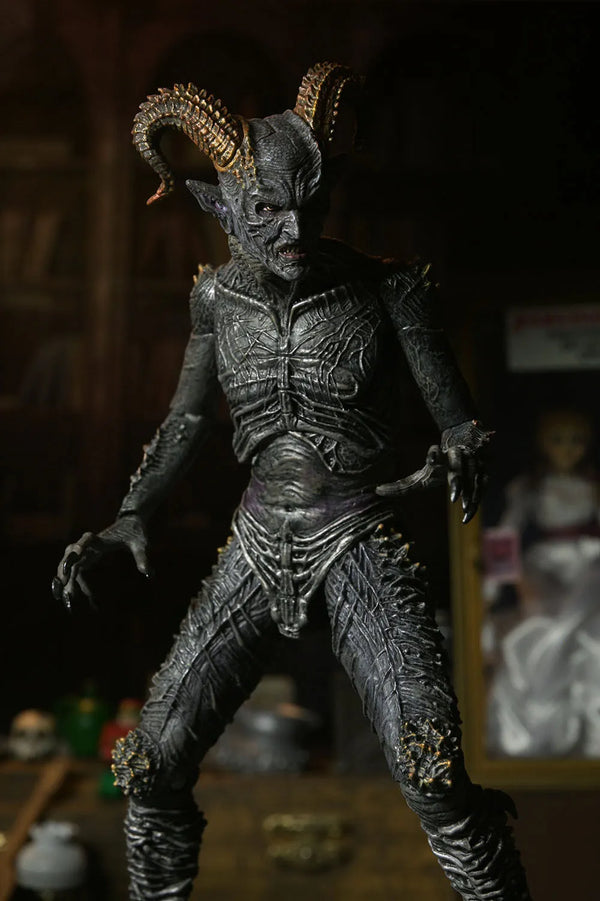 NECA The Conjuring Universe Valak Malthus Demon Figure (18 cm)