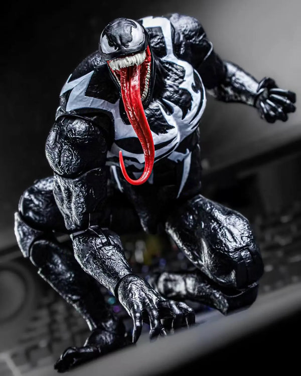 Legends Gamerverse Venom Action Figure (26 cm)