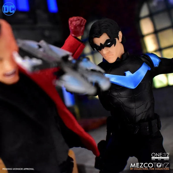 Mezco 1:12 Collective DC Comics Nightwing Figure