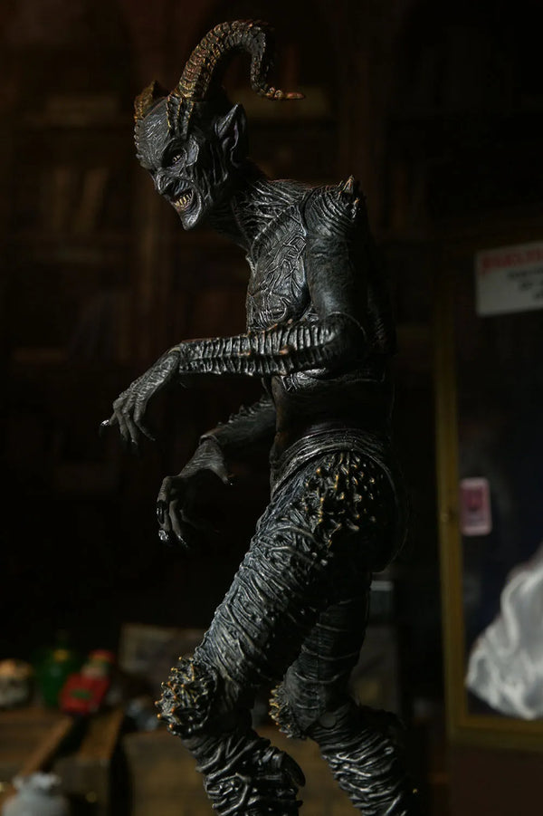NECA The Conjuring Universe Valak Malthus Demon Figure (18 cm)